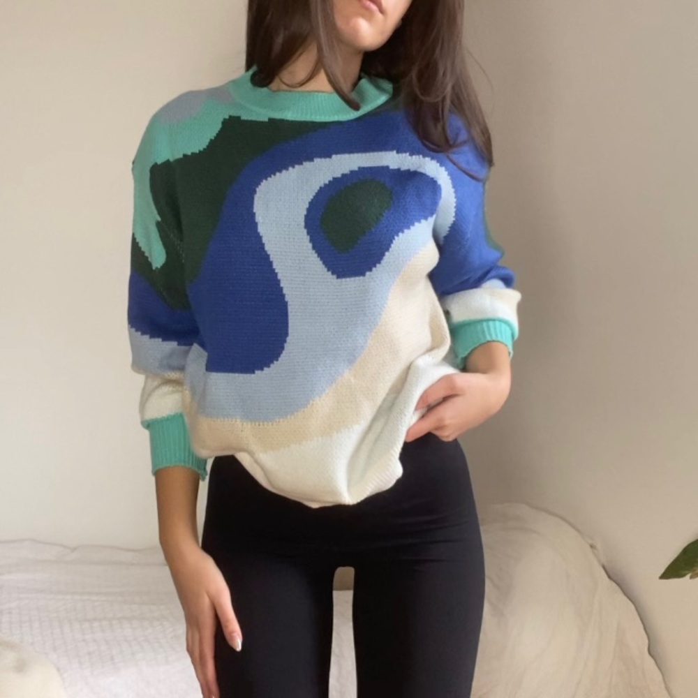 Retro blue sweater